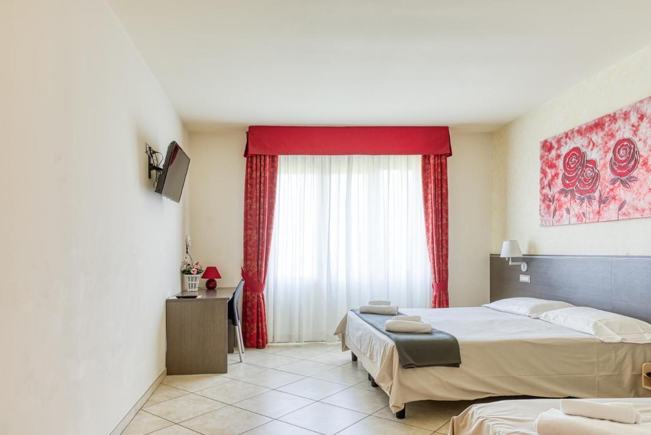 Hotel Lumin Cremia Екстер'єр фото