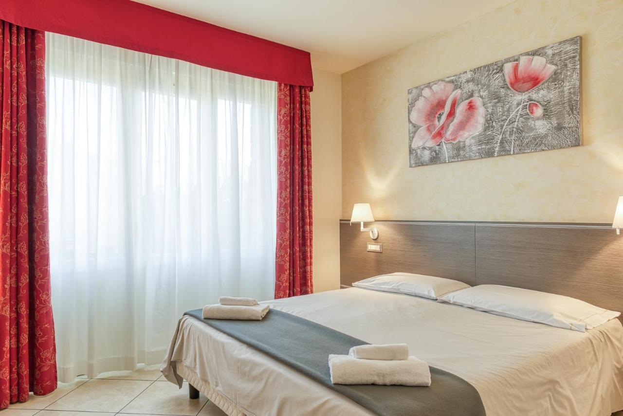 Hotel Lumin Cremia Екстер'єр фото