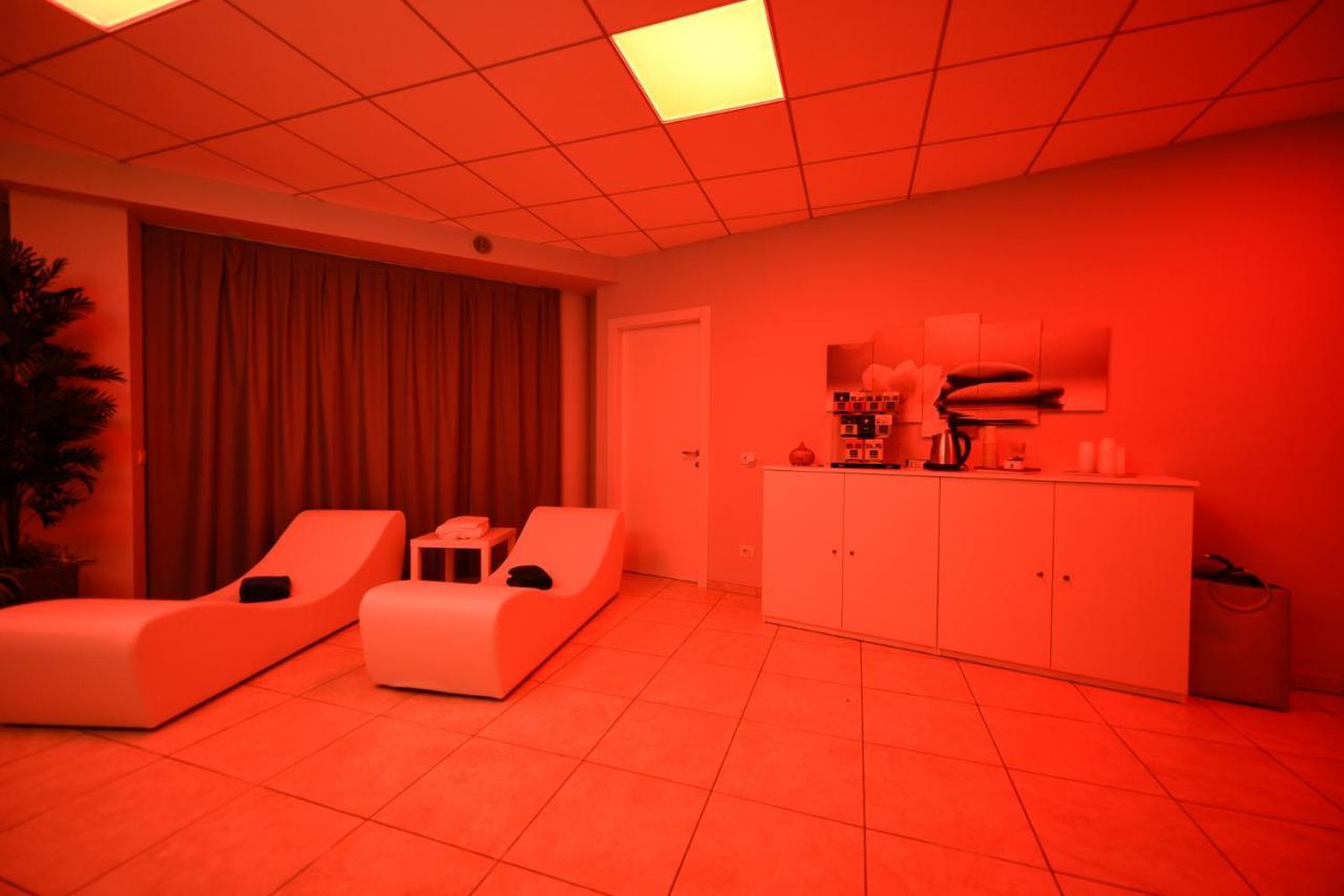 Hotel Lumin Cremia Екстер'єр фото